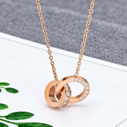Roman Interlocking Numerals Starry Double Ring Diamond Pendant Steel Chain Necklace Does Not Fade Light Luxury Temperament Clavicle High-Quality Chain European And American Titanium Steel 044