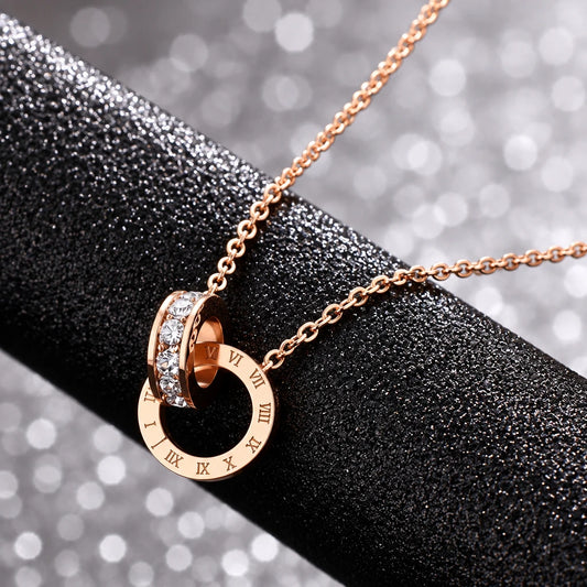 Roman Interlocking Numerals Starry Double Ring Diamond Pendant Steel Chain Necklace Does Not Fade Light Luxury Temperament Clavicle High-Quality  Chain European And American Titanium Steel 044